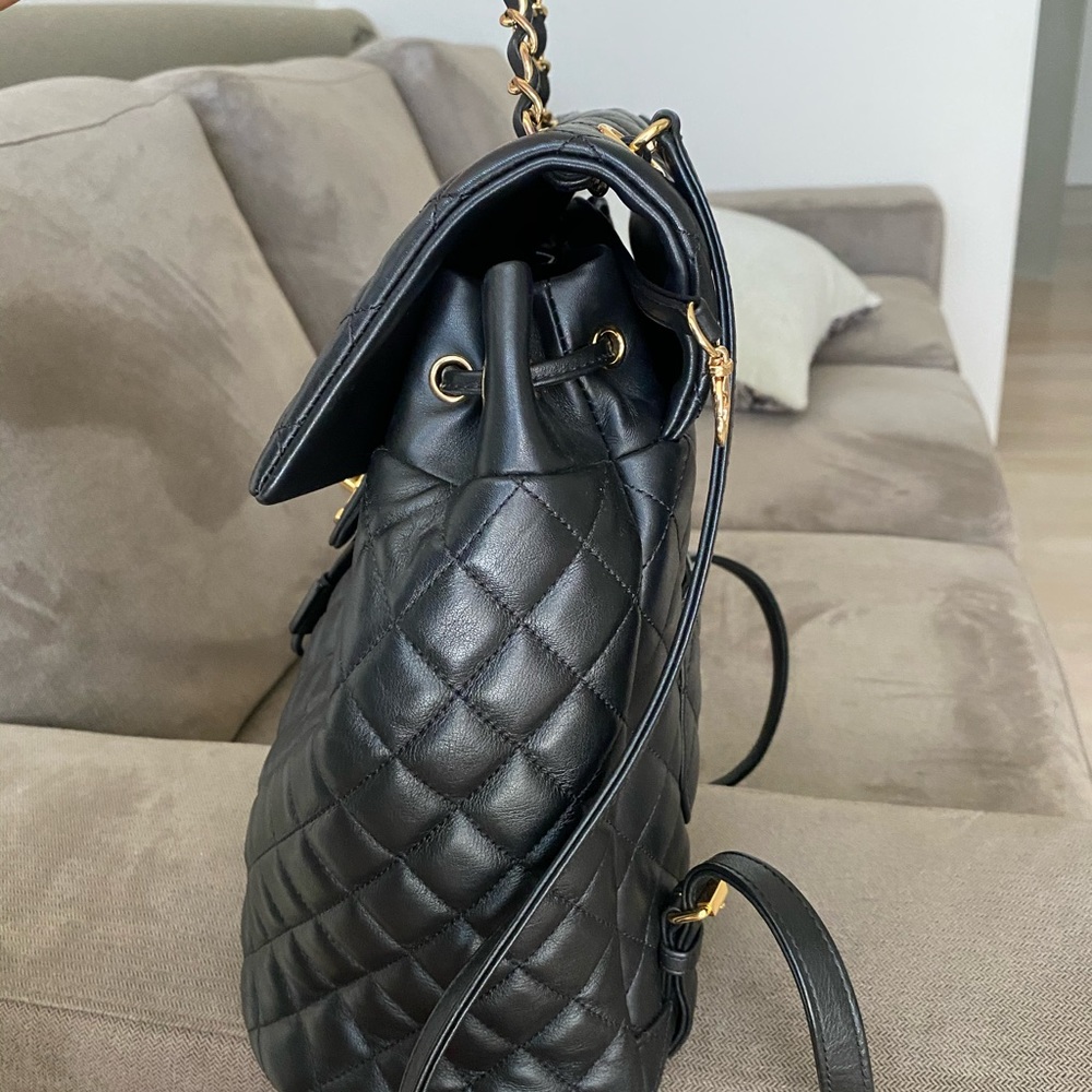COPY - Chanel Urban Spirit Quilted Backpack -AUTHENTIC - Picture 3 of 7